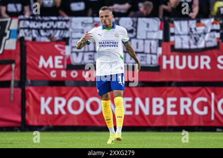 Almere, Niederlande. August 2024. ALMERE, NIEDERLANDE - 24. AUGUST: Noa lang von PSV enttäuscht während des niederländischen Eredivisie-Spiels zwischen Almere City FC und PSV im Yanmar Stadion am 24. August 2024 in Almere, Niederlande. (Foto von Patrick Goosen/Orange Pictures) Credit: Orange Pics BV/Alamy Live News Stockfoto