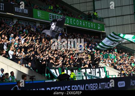 Easter Road, Edinburgh, Großbritannien. August 2024. Scottish Premiership Football, Hibernian versus Dundee; Hibs Fans Credit: Action Plus Sports/Alamy Live News Stockfoto