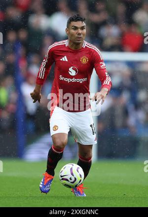Brighton and Hove, UK. 24th Aug, 2024. Manchester United's Casemiro during the Premier League match at the AMEX Stadium, Brighton and Hove. Picture credit should read: Paul Terry/Sportimage Credit: Sportimage Ltd/Alamy Live News Stockfoto