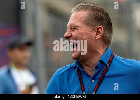 Zandvoort, Niederlande, 24. August 2024, Jos Verstappen, Vater von Max Verstappen, Teilnahme am Qualifying, Runde 15 der Formel-1-Meisterschaft 2024. Quelle: Michael Potts/Alamy Live News Stockfoto