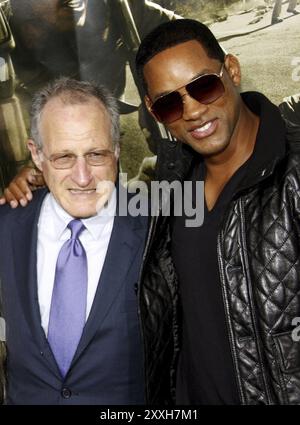 Will Smith und Michael Mann bei der Premiere von „The Kingdom“ in Los Angeles am 17. September 2007 im Mann Village Theater in Westwood, USA Stockfoto