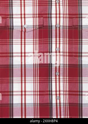 Nahaufnahme von einem Herrenshirt mit rot weißen Tartan-Muster Stockfoto