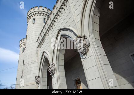 Malerischer Blick auf das Nauener Tor in Potsdam. Es ist eines der drei erhaltenen Tore Potsdams und wurde 1755 erbaut. Stockfoto