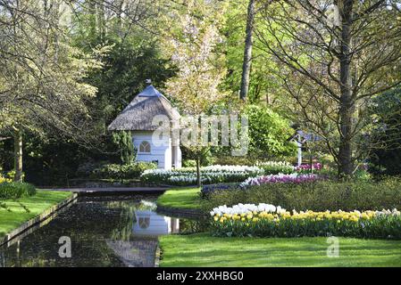 Lisse, Niederlande. April 2023. Besucher des Keukenhof, eines großartigen Frühlingsgartens in den Niederlanden Stockfoto