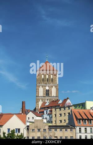 Blick auf die östliche Altstadt von Rostock Stockfoto