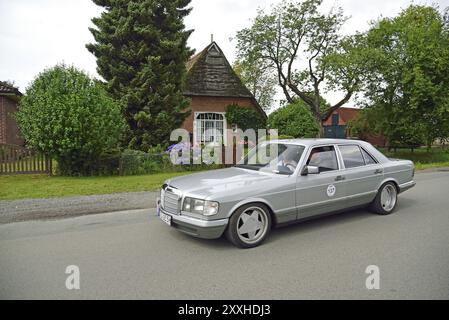 Europa, Deutschland, Niedersachsen, Niederelbe Classics, Oldtimer-Tour, Mercedes-Benz S-Klasse, W 126 500 SE, Baujahr 1983, Hamburg Stockfoto