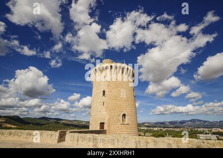 Torre Major, torre del homenaje, Castillo de Bellver - siglo. XIV-, Palma de mallorca. Mallorca. Islas Baleares. Espana Stockfoto