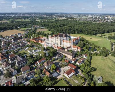 Aus der Vogelperspektive auf die Klosteranlage Wiblingen, ehemalige Benediktinerabtei, dann Burg und Kaserne, Ulm, Baden-Württemberg, Deutschland, Europa Stockfoto