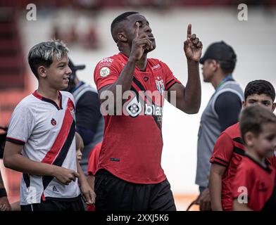 GO - GOIANIA - 08/24/2024 - BRASILIANER A 2024, ATLETICO-GO x JUVENTUDE - Campbell-Spieler von Atletico-GO während des Spiels gegen Juventude im Antonio Accioly Stadion für die brasilianische A 2024 Meisterschaft. Foto: Isabela Azine/AGIF Credit: AGIF/Alamy Live News Stockfoto