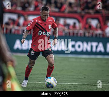 GO - GOIANIA - 08/24/2024 - BRASILIANER A 2024, ATLETICO-GO x JUVENTUDE - Janderson Spieler von Atletico-GO während des Spiels gegen Juventude im Antonio Accioly Stadion für die brasilianische A 2024 Meisterschaft. Foto: Isabela Azine/AGIF (Foto: Isabela Azine/AGIF/SIPA USA) Stockfoto