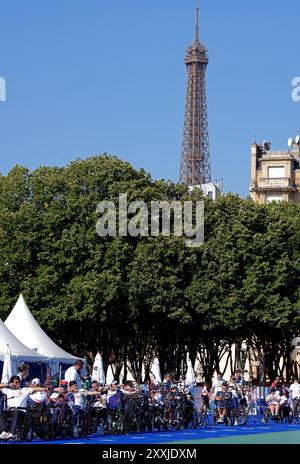 Paris, Frankreich. August 2024. Bogenschießsportler nehmen an einem Training vor den Paralympischen Spielen 2024 in Paris, Frankreich, am 24. August 2024 Teil. Quelle: Cai Yang/Xinhua/Alamy Live News Stockfoto