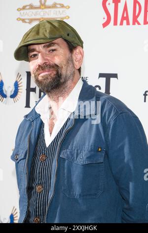 London, Großbritannien. August 2024. Duncan Lacroix fotografierte auf der Medienwand für das Jahr 10 (First Blood) während des Frightfest 2024, der 25. Ausgabe des Horrorfilmfestivals. Foto von Julie Edwards./Alamy Live News Stockfoto