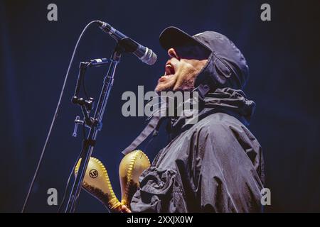 23. August 2024, Leeds, Großbritannien: Oasis-Frontmann Liam Gallagher bespricht die erste Nacht des Leeds Festivals 2024, als Gerüchte laut werden, dass die Band kurz vor der Ankündigung einer Wiedervereinigung steht. Foto: Thomas Jackson / Alamy Live News Stockfoto