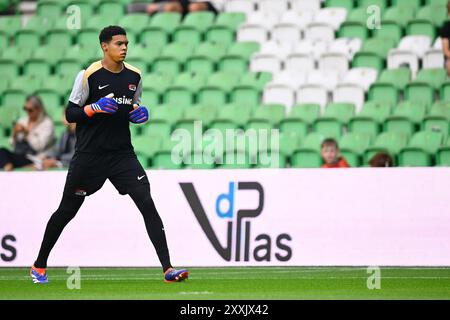 GRONINGEN, 25-08-2024, Stadion Euroborg, Fußball, niederländische Eredivisie, Saison 2024 / 2025, Groningen - AZ, AZ Torhüter Rom-Jayden Owusu-Oduro Stockfoto