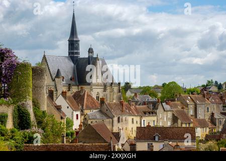 Stiftskirche San Juan Bautista. Gegründet von Imbert de Batarnay im Jahr 1520, Denkmal historique, Burg von Graf Branicki, Montrésor, Departement of Stockfoto