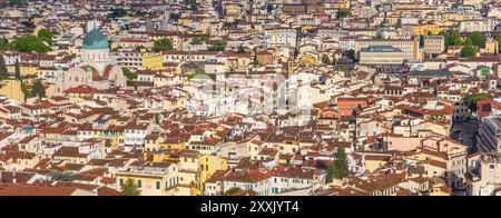 Panorama der historischen Synagoge in der Skyline von Florenz, Italien Stockfoto