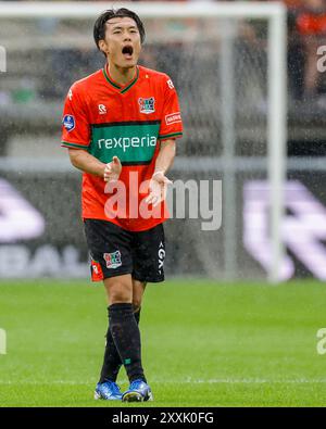 Nijmegen, Niederlande. August 2024. NIJMEGEN, NIEDERLANDE - 24. AUGUST: Koki Ogawa von NEC Nijmegen brüllt während des niederländischen Eredivisie-Spiels zwischen NEC Nijmegen und PEC Zwolle im Goffertstadion am 24. August 2024 in Nijmegen, Niederlande. (Foto: Raymond Smit/Orange Pictures) Credit: dpa/Alamy Live News Stockfoto