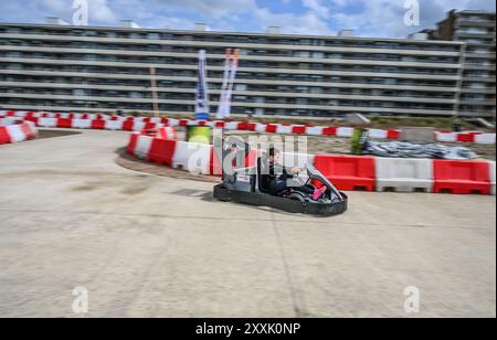 Zandvoort, Niederlande. August 2024. Ein Fan F1 fährt Gokarts vor dem Grand Prix der Niederlande in Zandvoort am 24. August 2024 in Zandvoort, Niederlande. Das Formel-1-Rennen in Zandvoort findet am 25. August 2024 statt. (Foto: Mouneb Taim/INA Photo Agency/SIPA USA) Credit: SIPA USA/Alamy Live News Stockfoto
