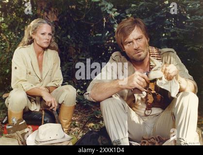 URSULA ANDRESS und STACY KEACH in einer Szene aus SKLAVE DES KANNIBALEN GOTTES 1978 Regisseur SERGIO MARTINO Story und Drehbuch von CEARE FRUGONI und SERGIO MARTINO Music GUIDO und MAURIZIO de ANGELIS Cinematographie GIANCARLO FERRANDO Dania Film / Medusa Distribuzione Stockfoto