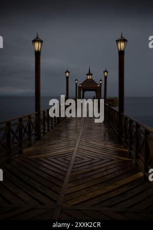 Der Pier bei Frutillar am Lago Llanquihue, Chiles Lake District. Stockfoto