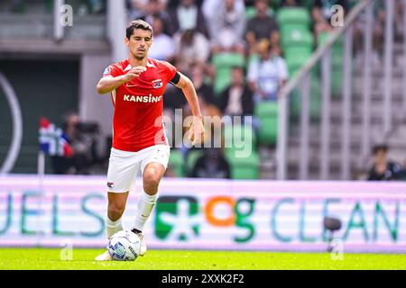 Groningen, Nederland. August 2024. GRONINGEN, 25-08-2024, Stadion Euroborg, Fußball, niederländische Eredivisie, Staffel 2024/2025, Groningen - AZ, Spieler AZ Alexandre Penetra Credit: Pro Shots/Alamy Live News Stockfoto