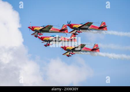 Die Royal Jordanian Falcons kamen bei der RAF Fairford an, um bei der Royal International Air Tattoo 2024 aufzutreten. Stockfoto