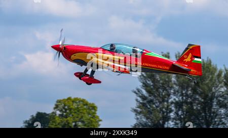 Die Royal Jordanian Falcons kamen bei der RAF Fairford an, um bei der Royal International Air Tattoo 2024 aufzutreten. Stockfoto