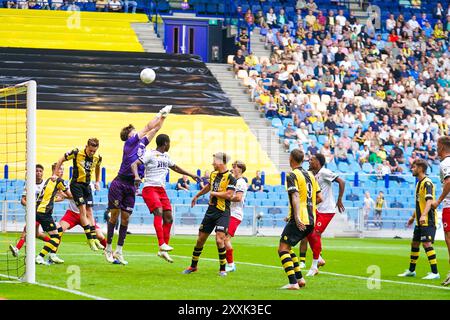 Arnheim, Niederlande. 25. August 2024. Arnhem - während des dritten Spiels der Keuken Kampioen Divisie Saison 2024/2025. Das Spiel findet am 25. August 2024 im GelreDome in Arnheim, Niederlande, zwischen Vitesse Arnhem und Excelsior Rotterdam statt. (VK Sportphoto/Danny de Groot) Stockfoto