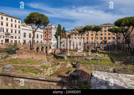 Antike Tempelruinen in Largo di Torre Argentina in Rom, Italien. Stockfoto