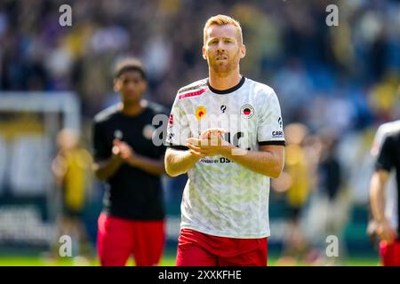 Arnheim, Niederlande. August 2024. ARNHEM, NIEDERLANDE - 25. AUGUST: Mike van Duinen von Excelsior Rotterdam applaudiert während des niederländischen Keuken Kampioen Divisie-Spiels zwischen Vitesse und Excelsior Rotterdam am 25. August 2024 im Gelredome in Arnheim. (Foto von Rene Nijhuis/Orange Pictures) Credit: dpa/Alamy Live News Stockfoto