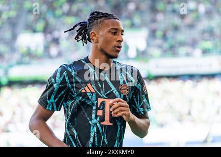 Wolfsburg, Deutschland. August 2024. 25.08.2024, VfL Wolfsburg vs. FC Bayern München, 1. Bundesliga, 1. Spieltag Michael Olise (FC Bayern München, 17) Wichtiger Hinweis: Gemaess den Vorgaben der DFL Deutsche Fussball Liga bzw. Des DFB Deutscher Fussball-Bund ist es untersagt, in dem Stadion und/oder vom Spiel angefertigte Fotoaufnahmen in Form von Sequenzbildern und/oder videoaehnlichen Fotostrecken zu verwerten Foto: Bahho Kara/Kirchner-Media Credit: dpa/Alamy Live News Stockfoto