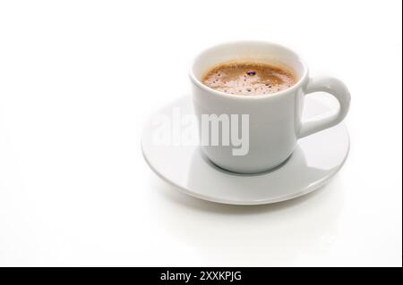 Frisch gebrühter Kaffee in einer Tasse Stockfoto
