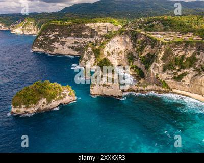 Luftaufnahme des Diamond Beach auf der Insel Nusa Penida, Indonesien Stockfoto