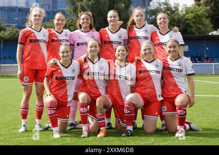 London, Großbritannien. August 2024. Start XI für die FA Womens National League Division One South East Spiel zwischen London Seaward und Dulwich Hamlet im Techsoc Stadium. Quelle: Liam Asman/Alamy Live News Stockfoto