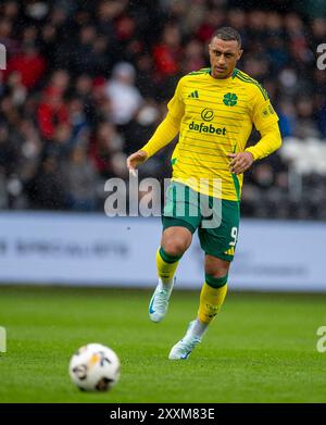 Paisley, Renfrewshire, Schottland. August 2024; St Mirren Park, Paisley, Renfrewshire, Schottland, Scottish Premiership Football, St Mirren gegen Celtic; Adam Idah von Celtic Credit: Action Plus Sports Images/Alamy Live News Stockfoto