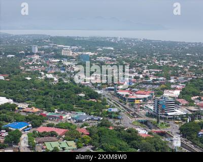 Managua, Nicaragua - 16. August 2024: Panoramasicht auf die Drohne der Stadt Managua in zentralamerika Stockfoto