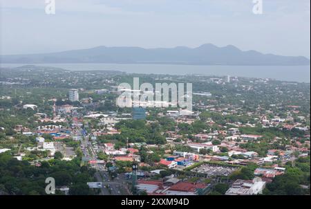 Managua, Nicaragua - 16. August 2024: Masaya Highway Road in Managua Luftaufnahme von Drohnen Stockfoto