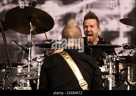 Reading, Berkshire, Großbritannien. August 2024. Das Pendel macht beim Lesen etwas Lärm auf der Hauptbühne. Cristina Massei/Alamy Live News Stockfoto