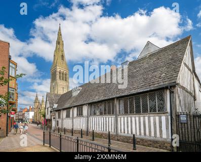 Leicester Cathedral and the Guildhall, Guildhall Lane, Leicester, Leicestershire, England, UK Stockfoto