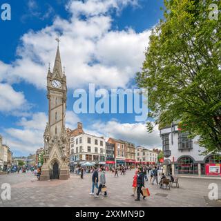 Church Gate mit Blick auf den Clocktower, Leicester, Leicestershire, England, Großbritannien Stockfoto