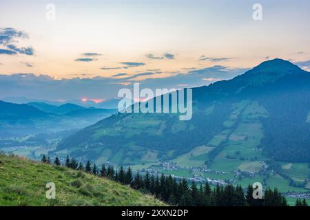 Brixen im Thale: tal Brixental in Kitzbüheler Alpen - Brixental, Tirol, Österreich Stockfoto