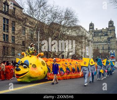 New York, 28. November 1991, Daisy the Doodlebug Float, Macy's Thanksgiving Day Parade, New York City, New York City, New York City, New York State, New York City, New York City, New York State, USA, Stockfoto