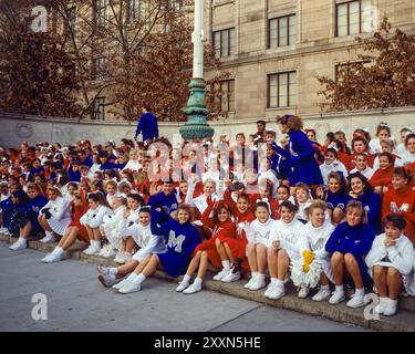 New York, 28. November 1991, Cheerleader-Gruppe, Macy's Thanksgiving Day Parade, New York City, NYC, New York State USA, Stockfoto