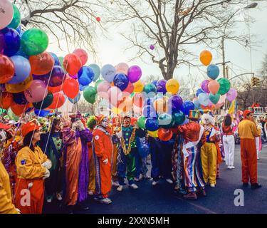 New York, 28. November 1991, Macy's Thanksgiving Day Parade, Clowns, Ballons, New York City, NYC, NY, Bundesstaat New York, USA, Stockfoto