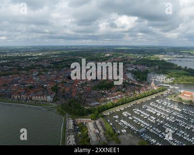 Luftaufnahme der Stadt Hoorn, Nordholland, Niederlande. Vogelperspektive. Stockfoto