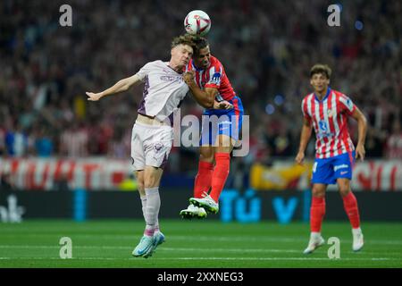 Madrid, Spanien. August 2024. Während des La Liga EA Sports Spiels zwischen Atletico de Madrid und Girona FC spielte am 25. August 2024 im Civitas Metropolitano Stadium in Madrid, Spanien. (Foto: Cesar Cebolla/PRESSINPHOTO) Credit: PRESSINPHOTO SPORTS AGENCY/Alamy Live News Stockfoto