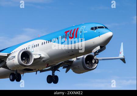 Flughafen Arlanda, nördlich von Stockholm, Schweden, samstags. Im Bild: TUI-Flugzeug. Stockfoto