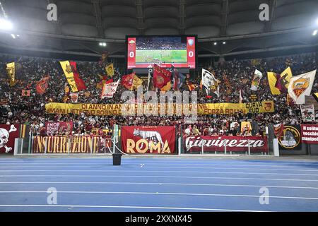 Stadio Olimpico, Rom, Italien. August 2024. Fußball der Serie A; Roma versus Empoli; Roma's Supporters Credit: Action Plus Sports/Alamy Live News Stockfoto