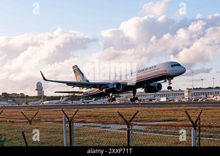 Princess Juliana Airport 1-13-2007 Simpson Bay Saint Martin US Airways Boeing 757-200 N203UW Abfahrt vom Princess Juliana Intl. Flughafen Stockfoto