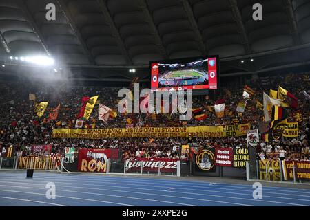 Rom, Italien. August 2024, Stadio Olimpico, Roma, Italien; Fußball der Serie A; Roma versus Empoli; Roma’s Supporters Credit: Roberto Ramaccia/Alamy Live News Stockfoto